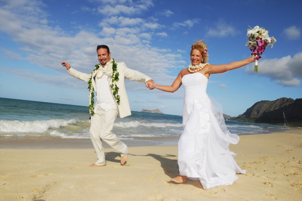 Affordable Barefoot Hawaii Beach Wedding In Oahu And Kauai By Sweet