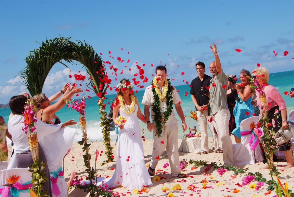 Hawaii wedding flower shower