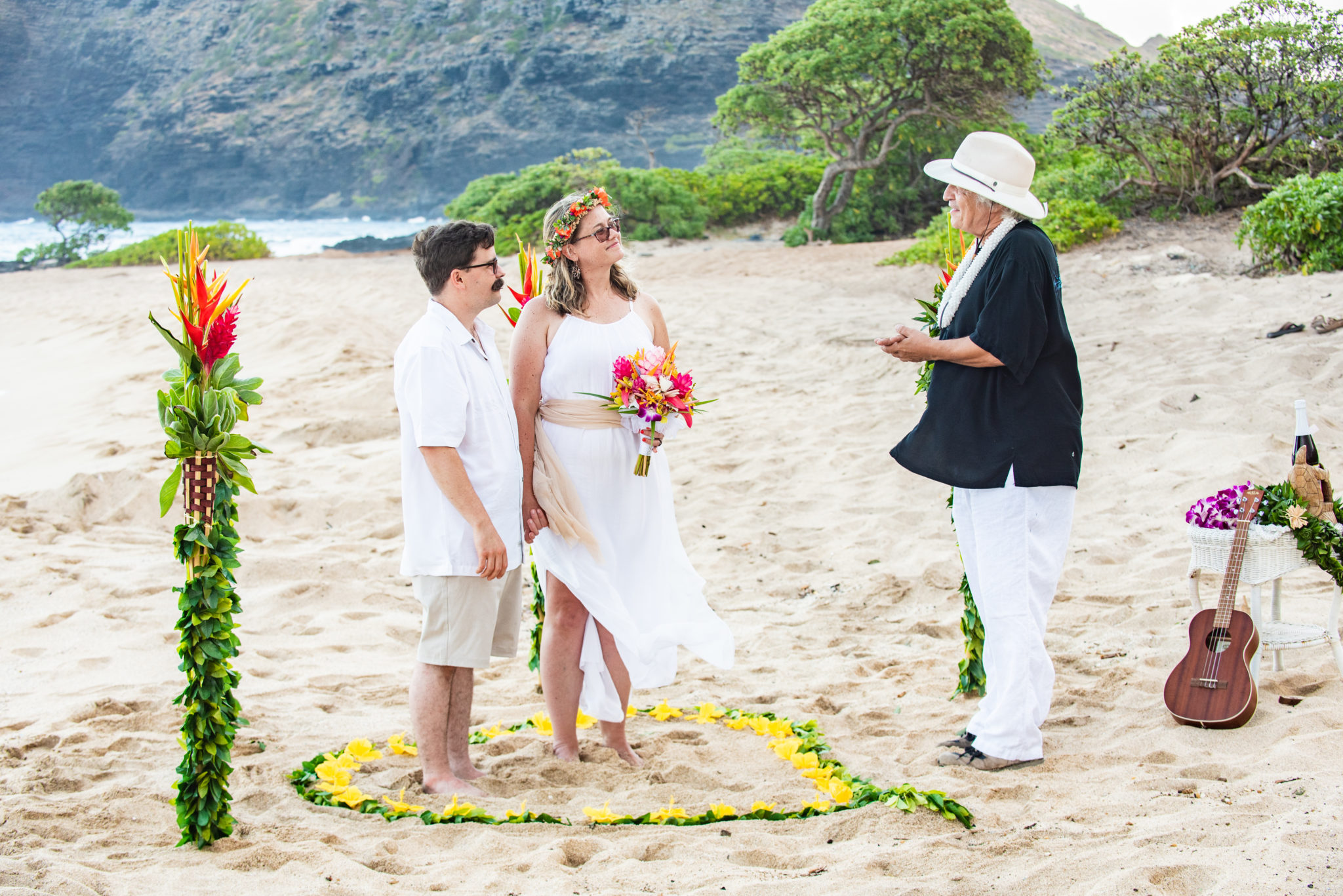Hawaii Beach Wedding - Sacred Hawaiian on Makapuu