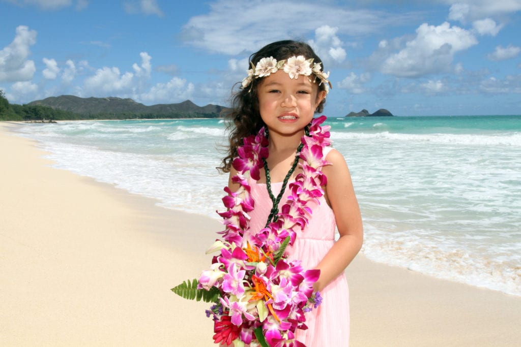 hawaii vow renewal daughter of the bride and groom