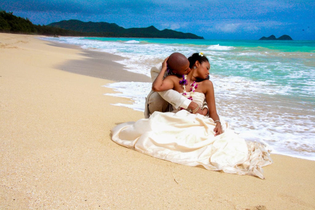 hawaii wedding in the sand