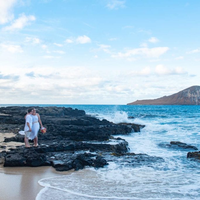 hawaii wedding elopement makapuu