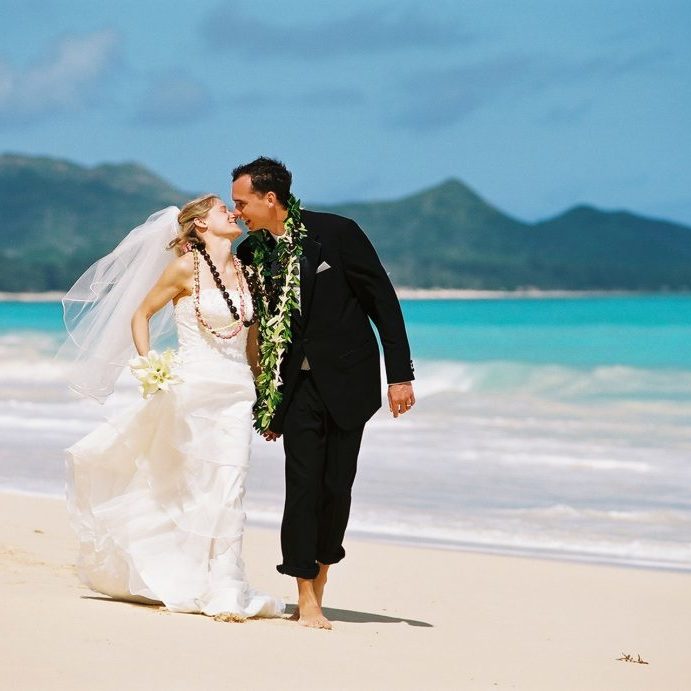 barefoot delight sweet hawaii wedding package