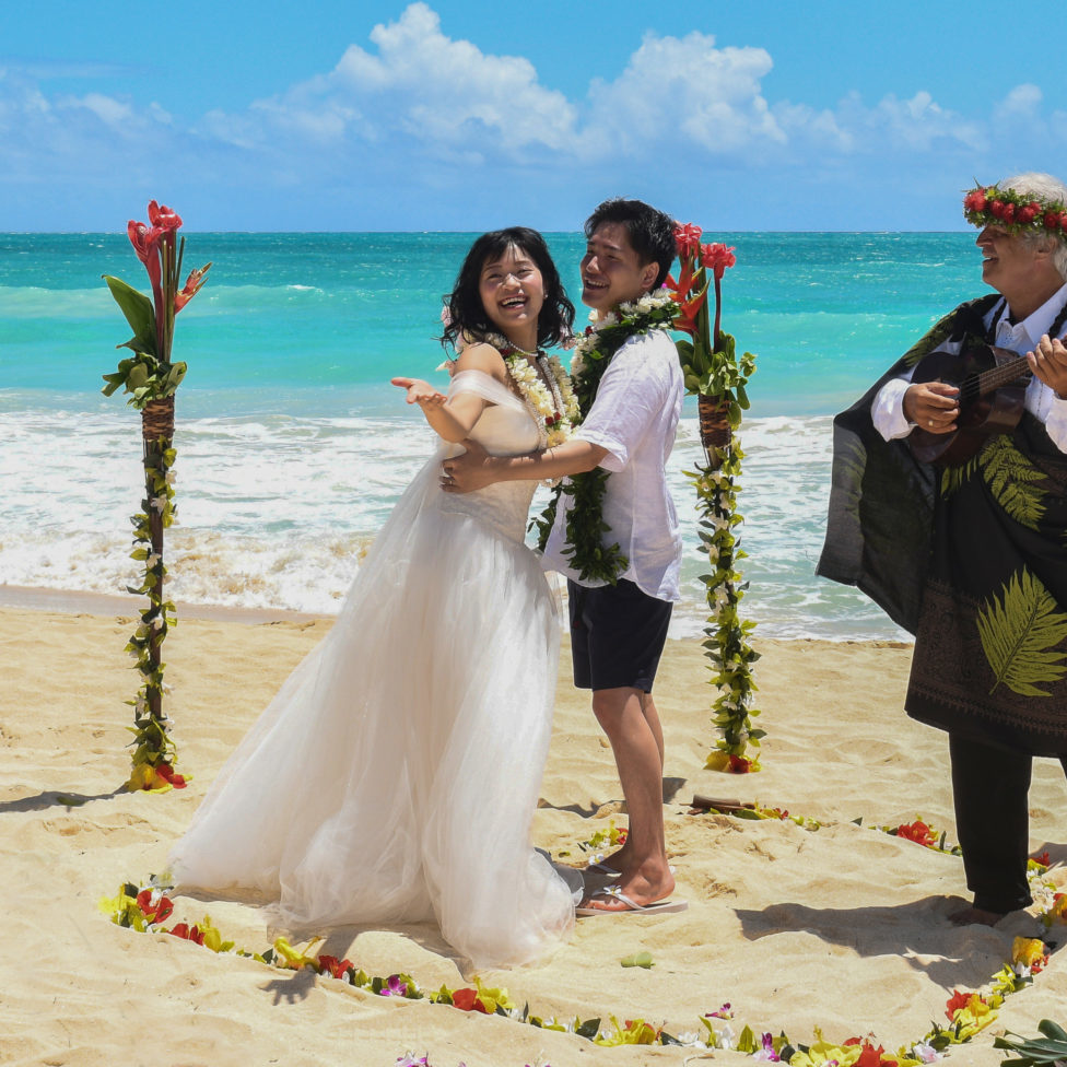 sacred hawaiian wedding ceremony blue ocean