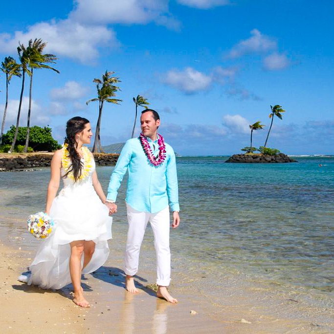 waialae beach wedding location oahu